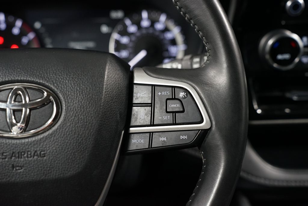 Thumbnail: 2024 Toyota Highlander - 13