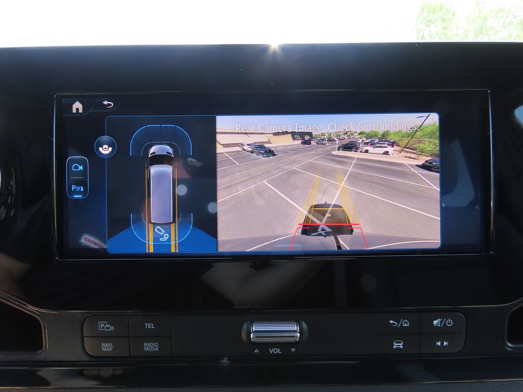 Thumbnail: 2025 Mercedes-Benz Sprinter - 17