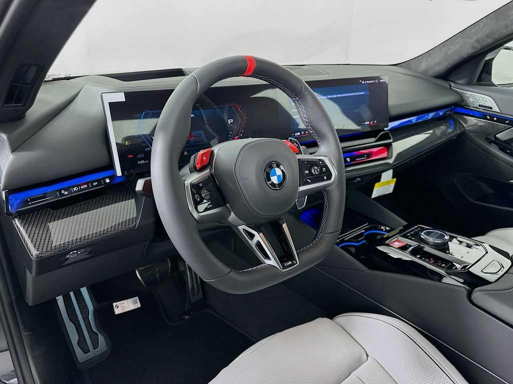 Thumbnail: 2026 BMW M5 - 9