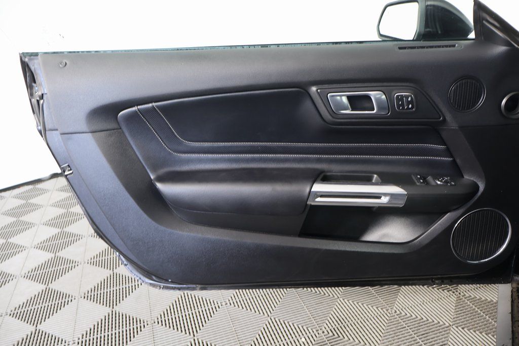 Thumbnail: 2022 Ford Mustang - 10