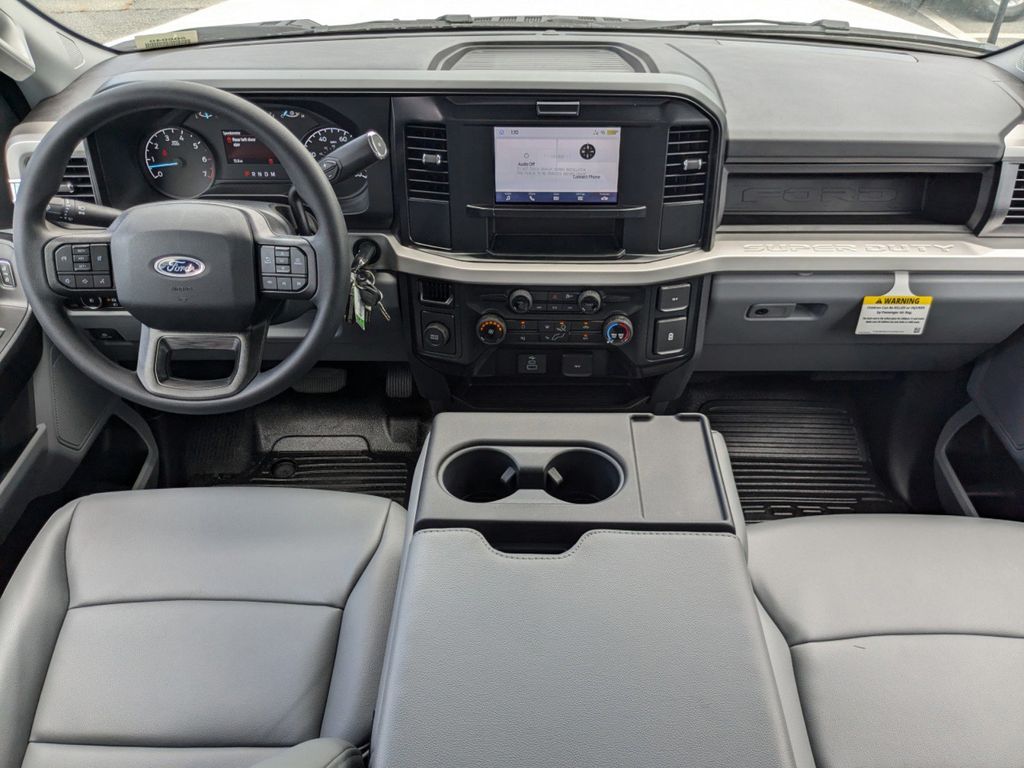 2025 Ford F-250 Super Duty XL