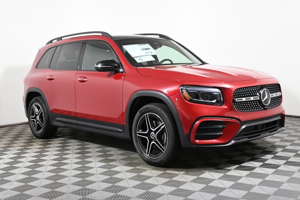 2025 Mercedes-Benz GLB 250 8