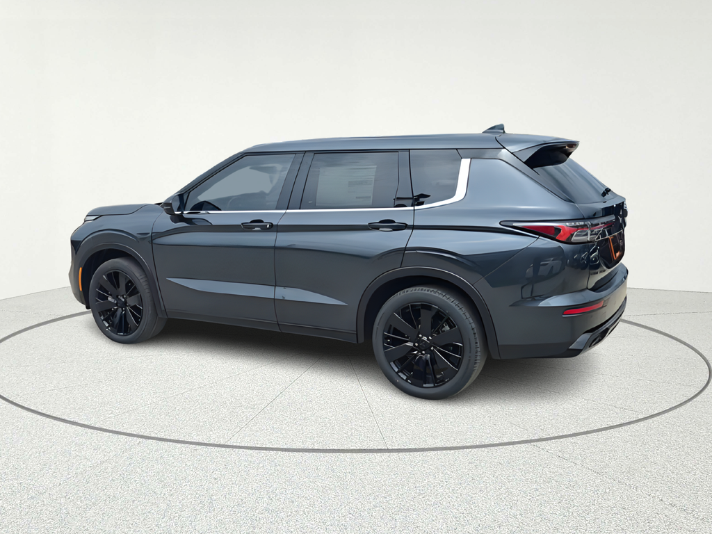 2026 Mitsubishi Outlander LE - 3