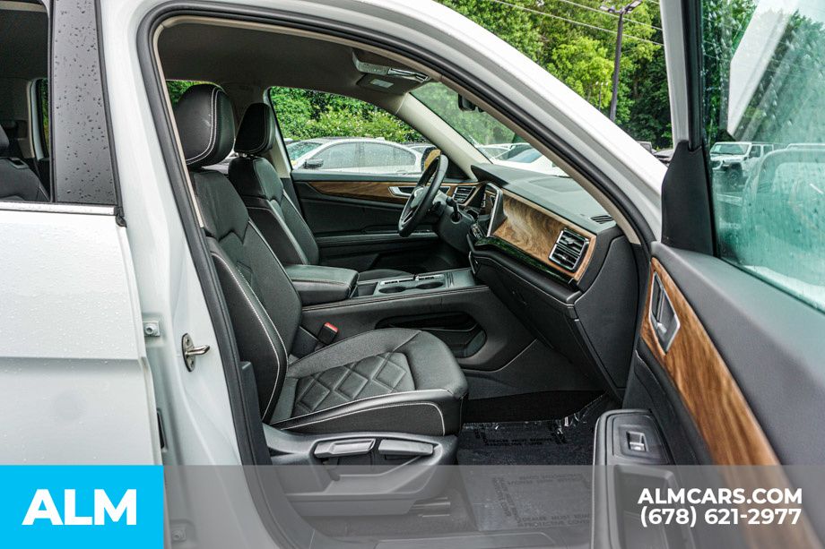 2024 Volkswagen Atlas SE - Photo 25