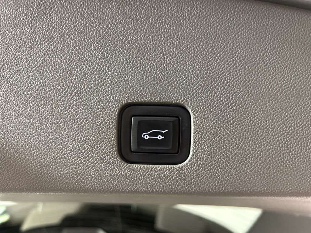 Used 2021 Gray Cadillac Premium Luxury image 9