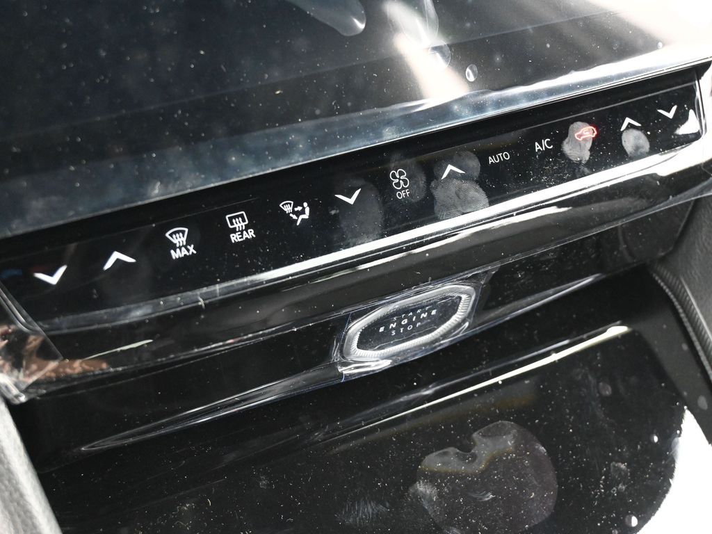 New 2026 Silver Zynith Jeep Laredo image 21