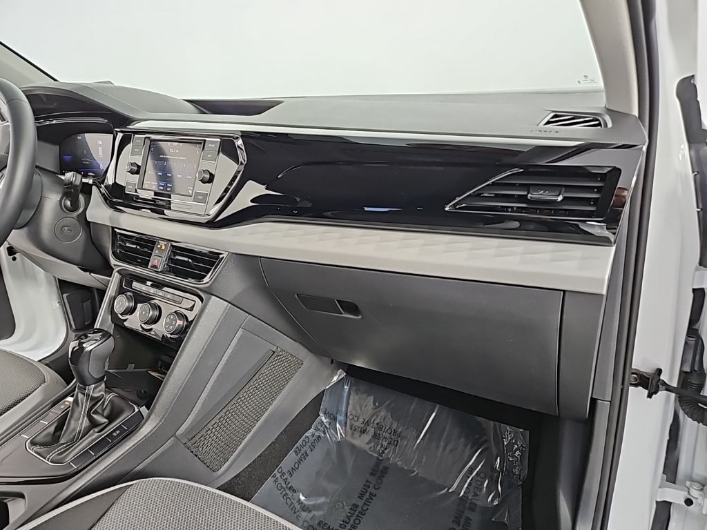 Thumbnail: 2023 Volkswagen Taos - 14