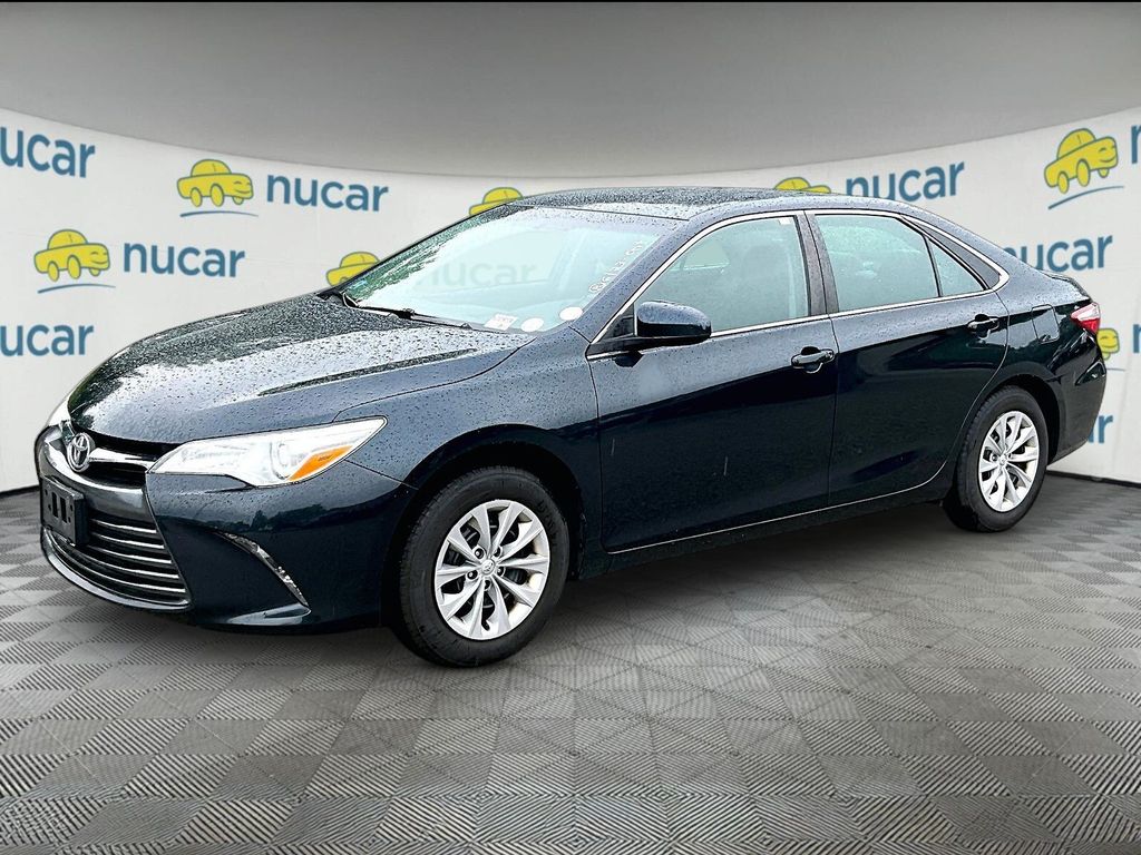 2017 Toyota Camry — photo 3