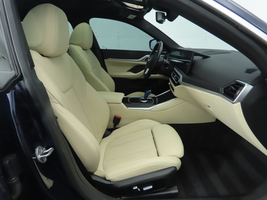Thumbnail: 2023 BMW i4 - 21