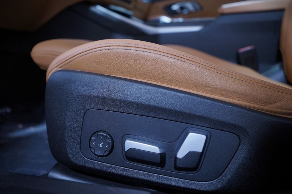 Thumbnail: 2023 BMW 3 Series - 18