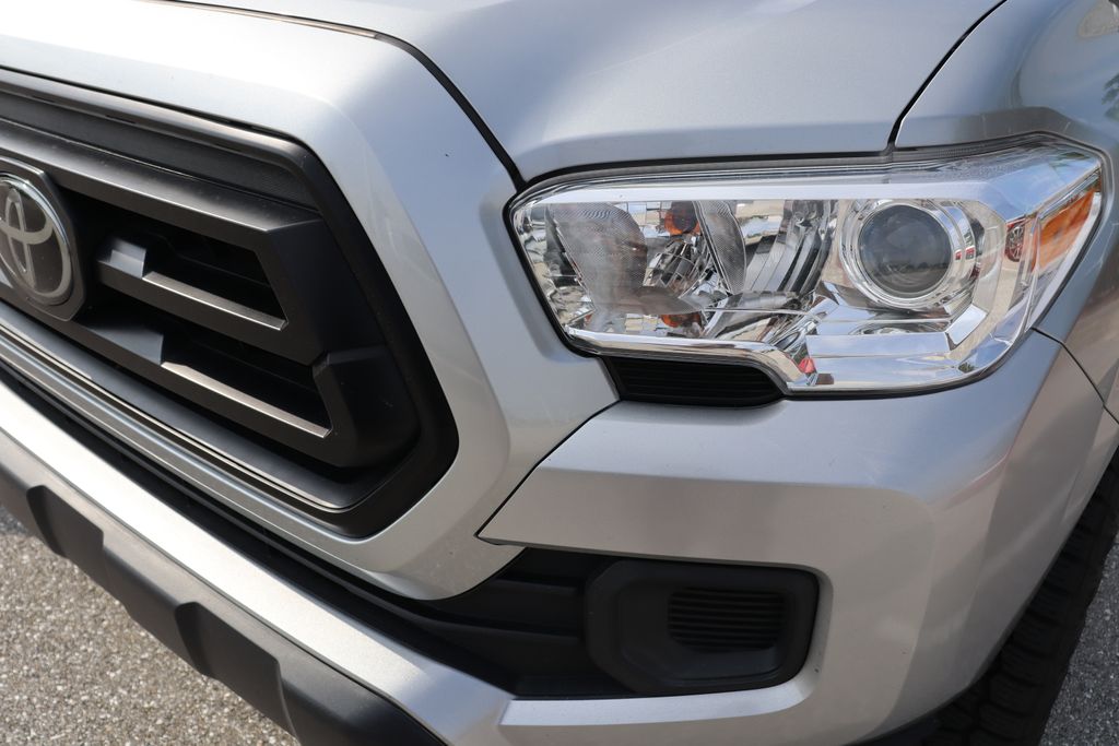 2022 Toyota Tacoma SR5 3