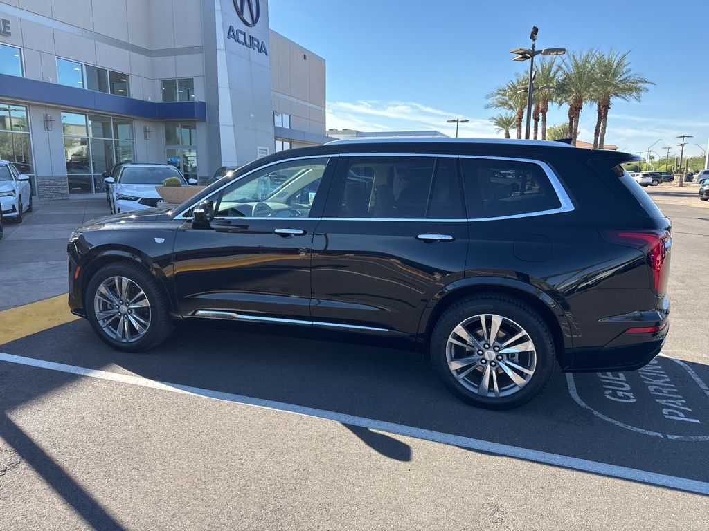 Thumbnail: 2020 Cadillac XT6 - 4