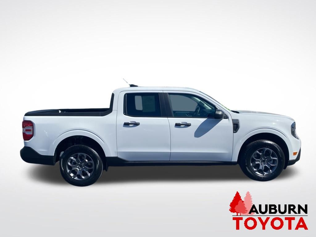 View vehicle photo 7