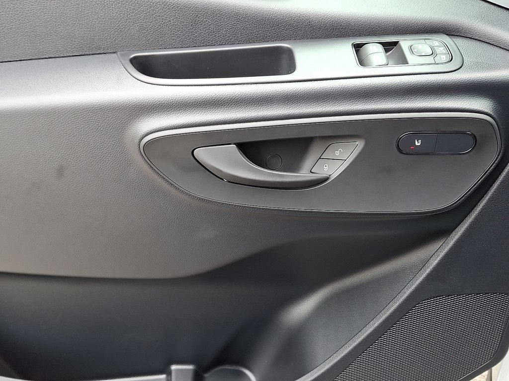 Thumbnail: 2025 Mercedes-Benz Sprinter - 6