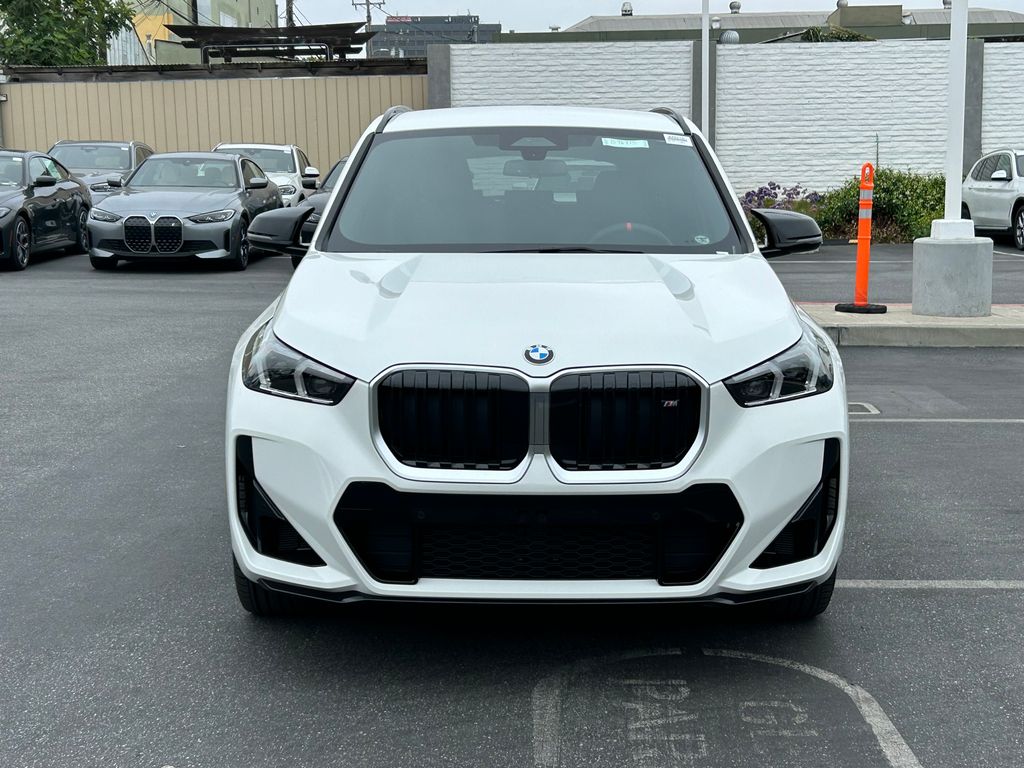 2024 BMW X1 M35i 8