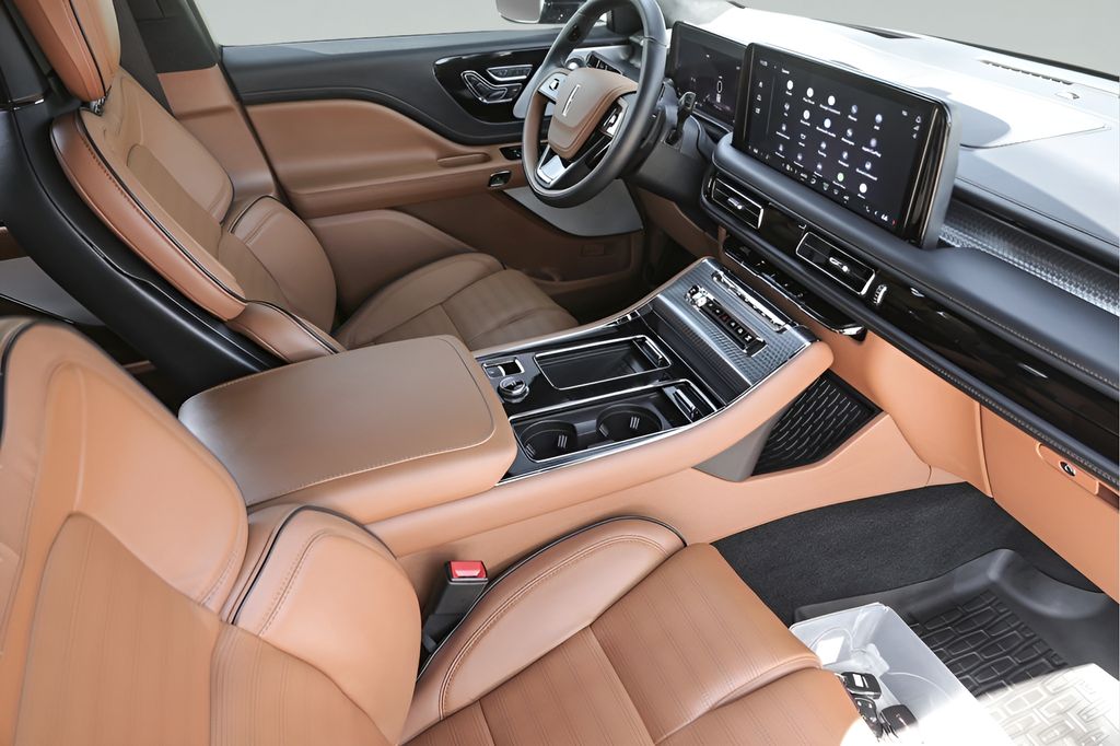 Used Car 2025 Lincoln Aviator  Black Label For Sale Under $80,000 In Austin, Texas