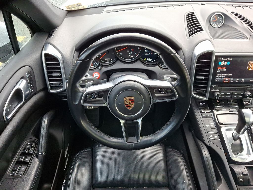 2018 Porsche Cayenne Platinum Edition 11