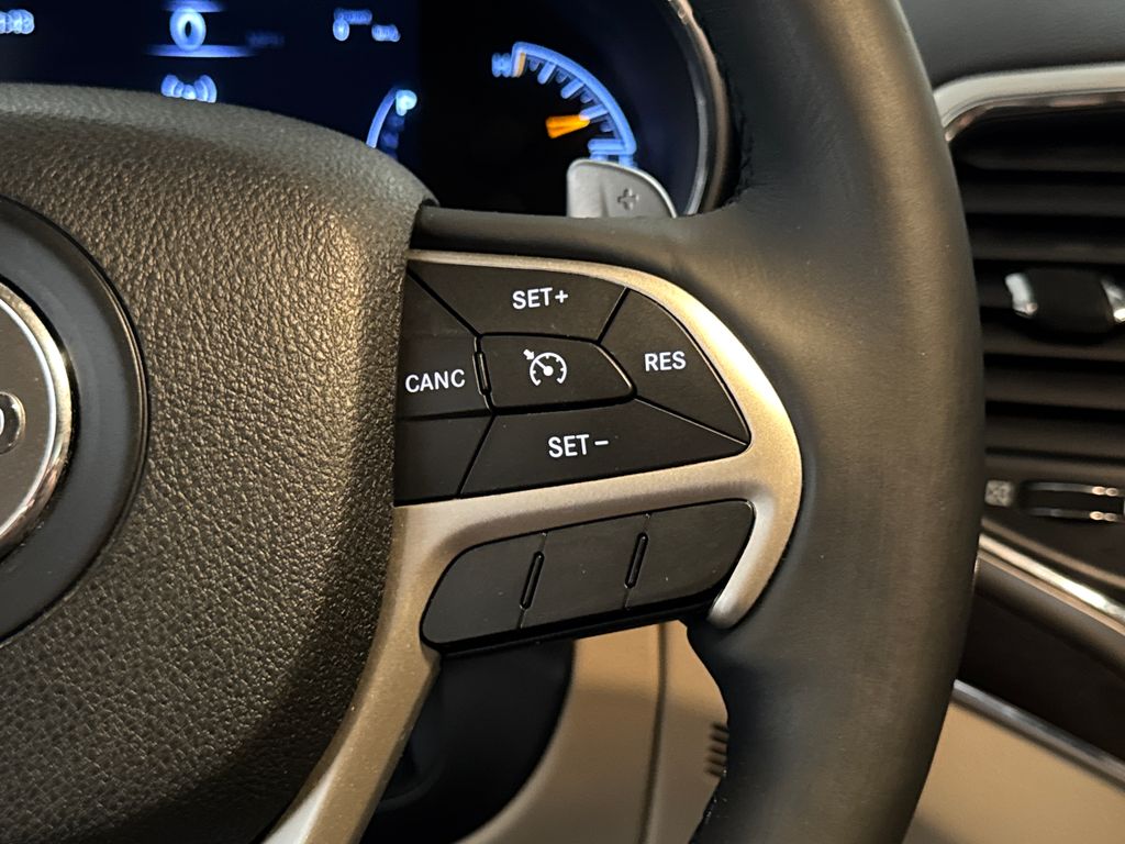 Used 2017 Red Jeep Limited image 22