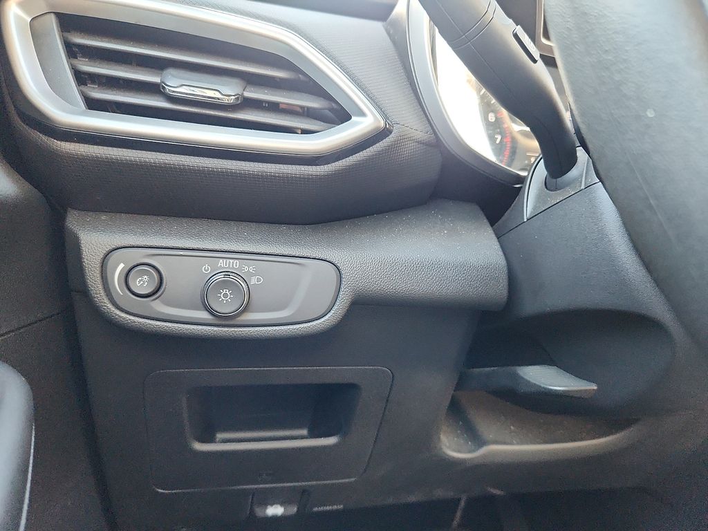 Thumbnail: 2021 Chevrolet TrailBlazer - 27