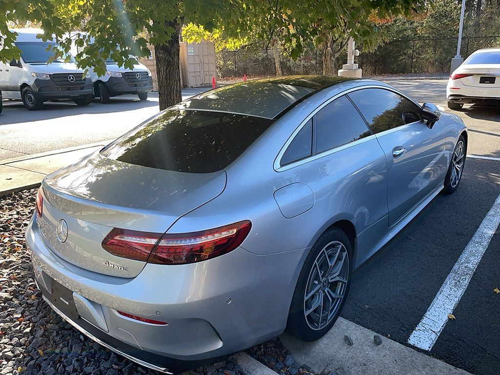 Thumbnail: 2022 Mercedes-Benz E-Class - 2