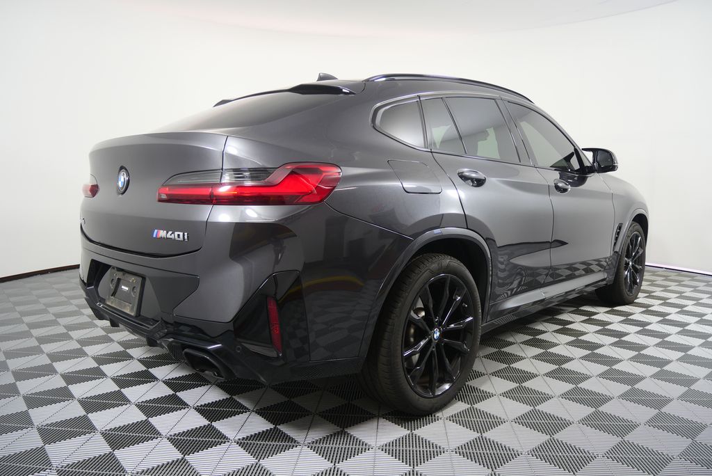 Thumbnail: 2023 BMW X4 - 3