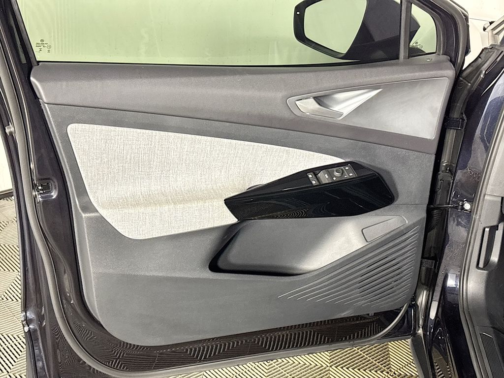 2025 Volkswagen ID.4 Pro