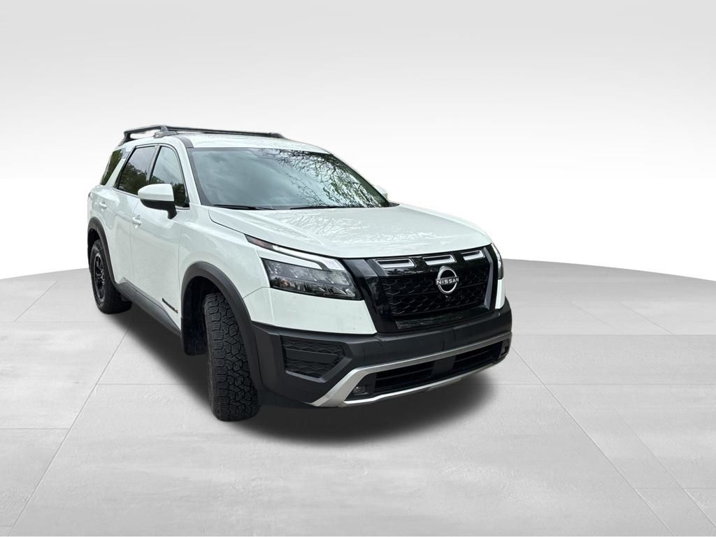 2025 Nissan Pathfinder Rock Creek White at South Hills Kia