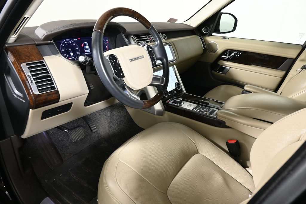 Thumbnail: 2020 Land Rover Range Rover - 4
