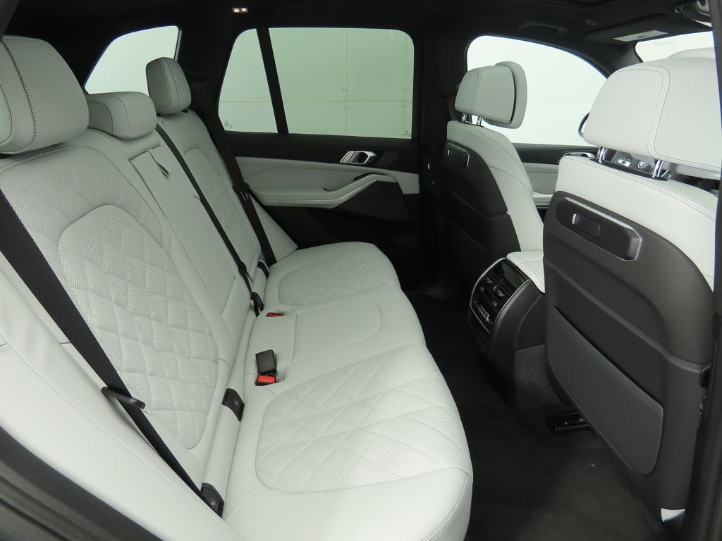 Thumbnail: 2026 BMW X5 - 23