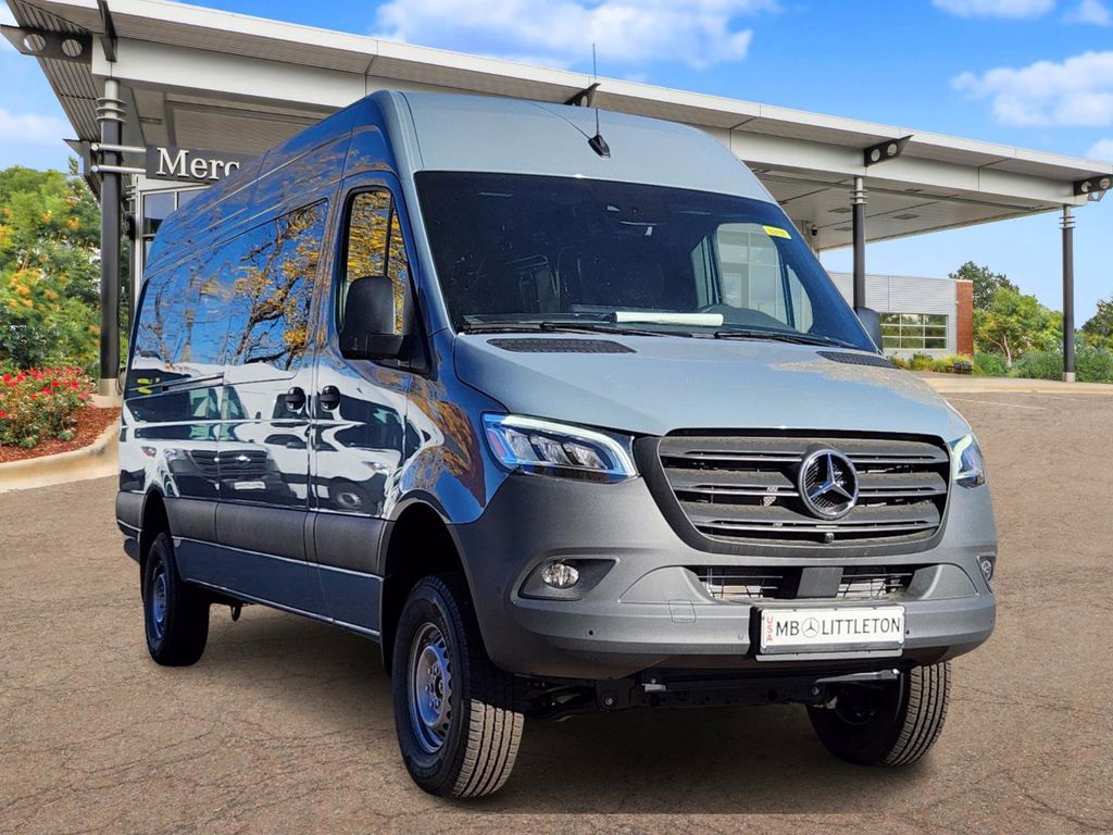 2024 Mercedes-Benz Sprinter 2500 Cargo 170 WB 2