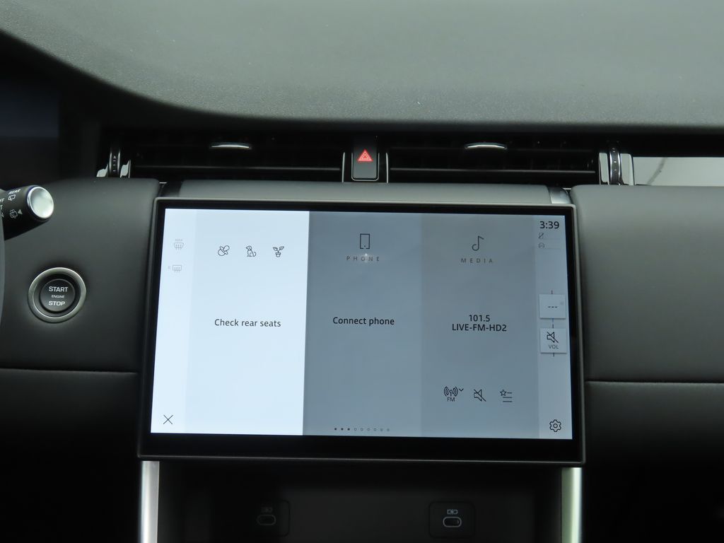 Thumbnail: 2025 Land Rover Discovery Sport - 14