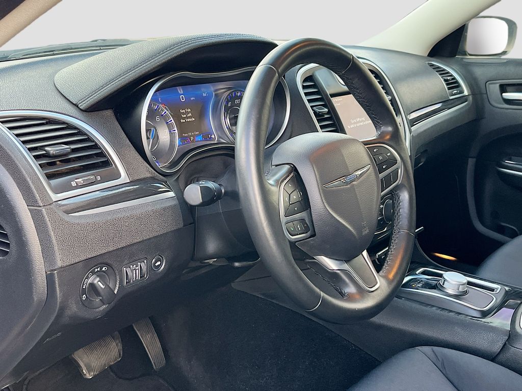 Used 2022 Gray Chrysler Touring image 9