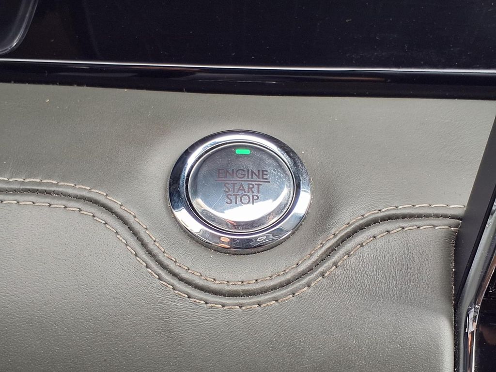 2024 Lincoln Navigator L Black Label Gray at Wharton Ford
