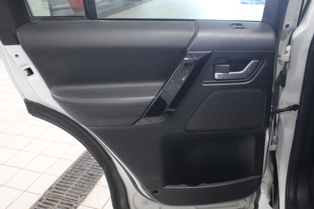 Thumbnail: 2014 Land Rover LR2 - 18