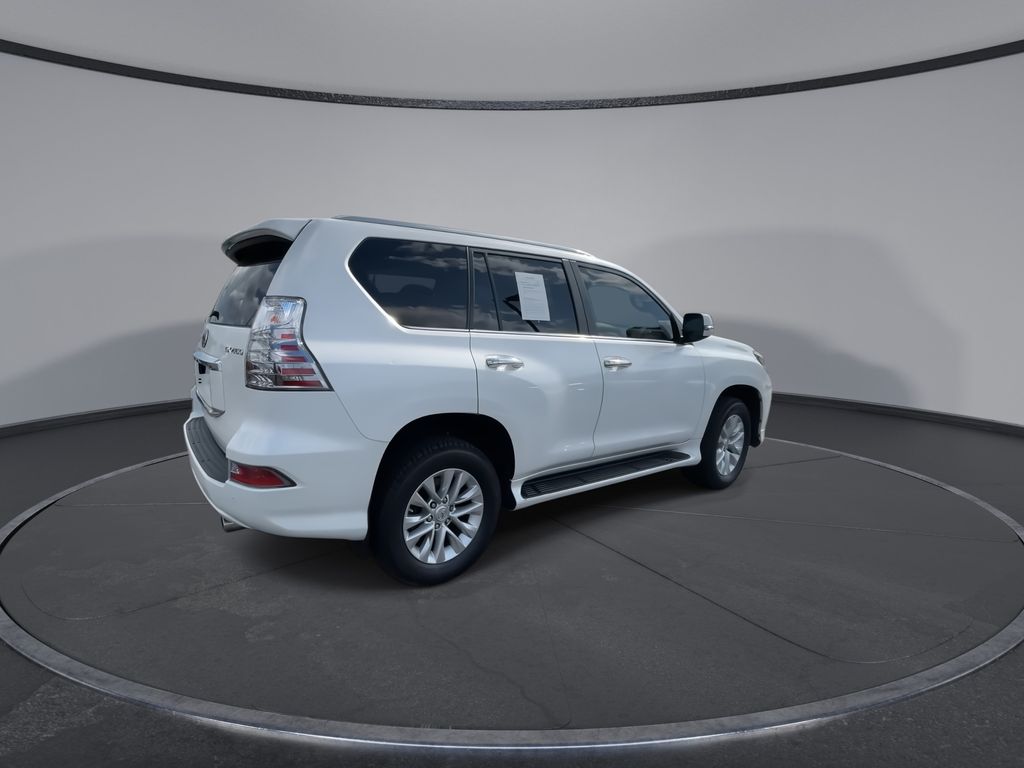 Thumbnail: 2022 Lexus GX - 9
