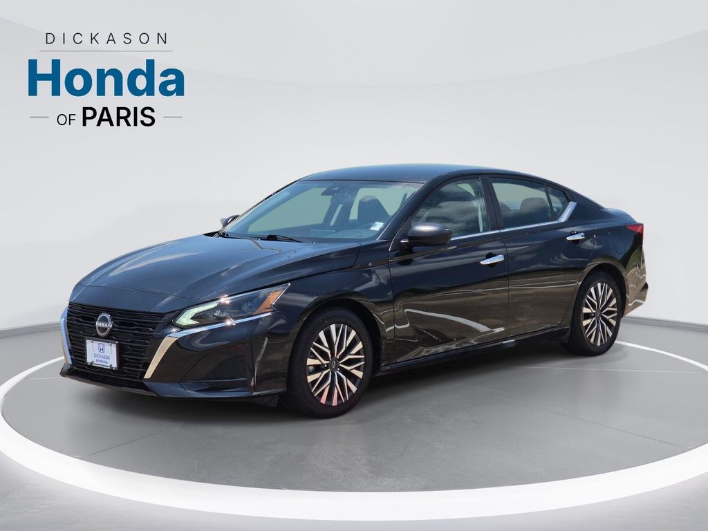 Super Black 2025 Nissan Altima Sedan Front-Wheel Drive Continuously Variable Transmission