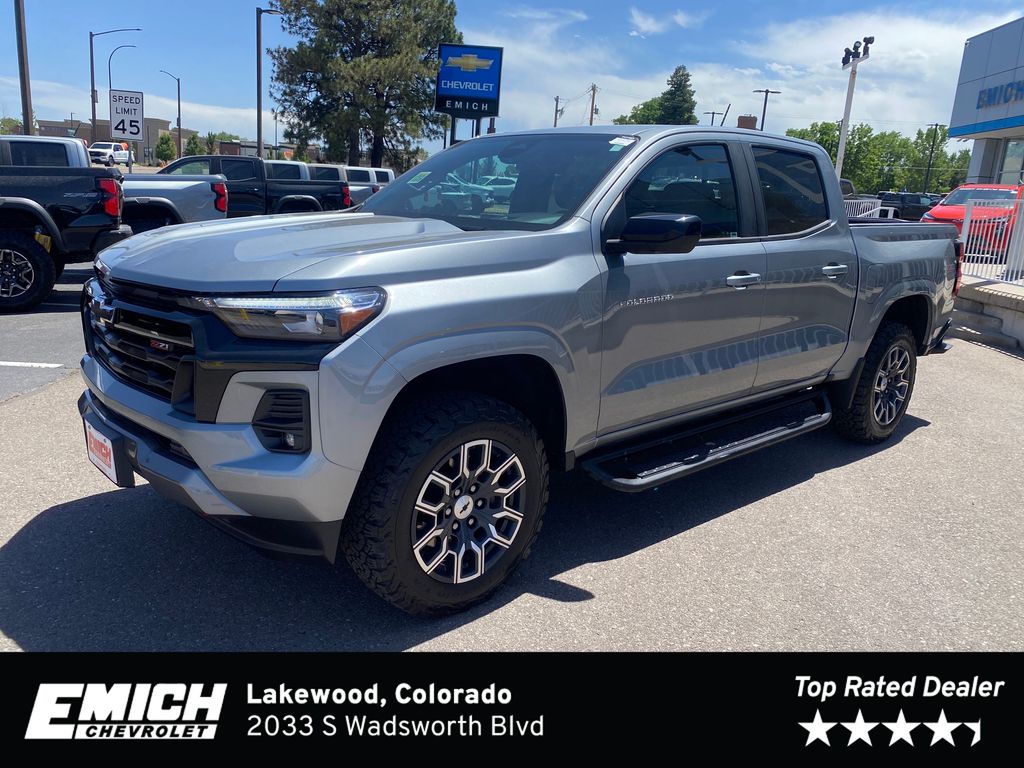 Sterling Gray Metallic 2023 Chevrolet Colorado Pickup Truck Four-Wheel Drive 8-Speed Automatic