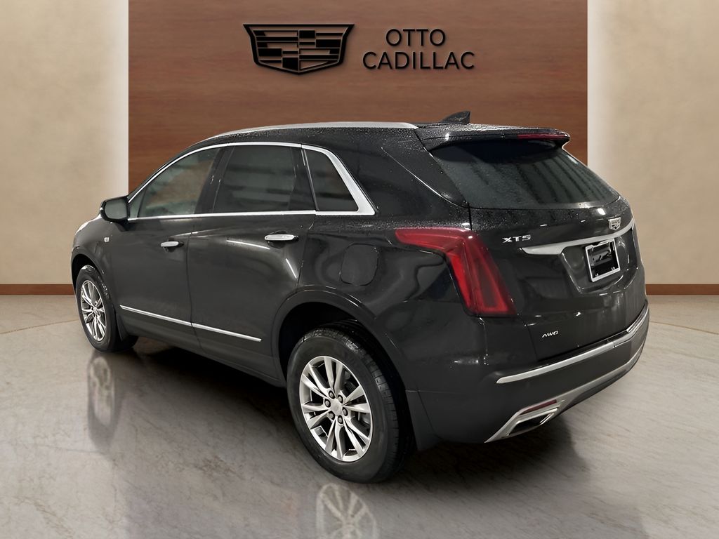 used 2022 Cadillac XT5 car, priced at $28,900