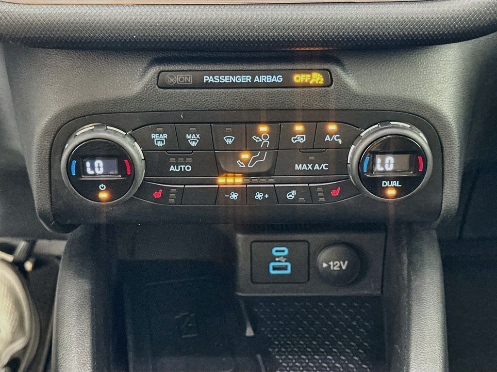 Thumbnail: 2021 Ford Bronco Sport - 16