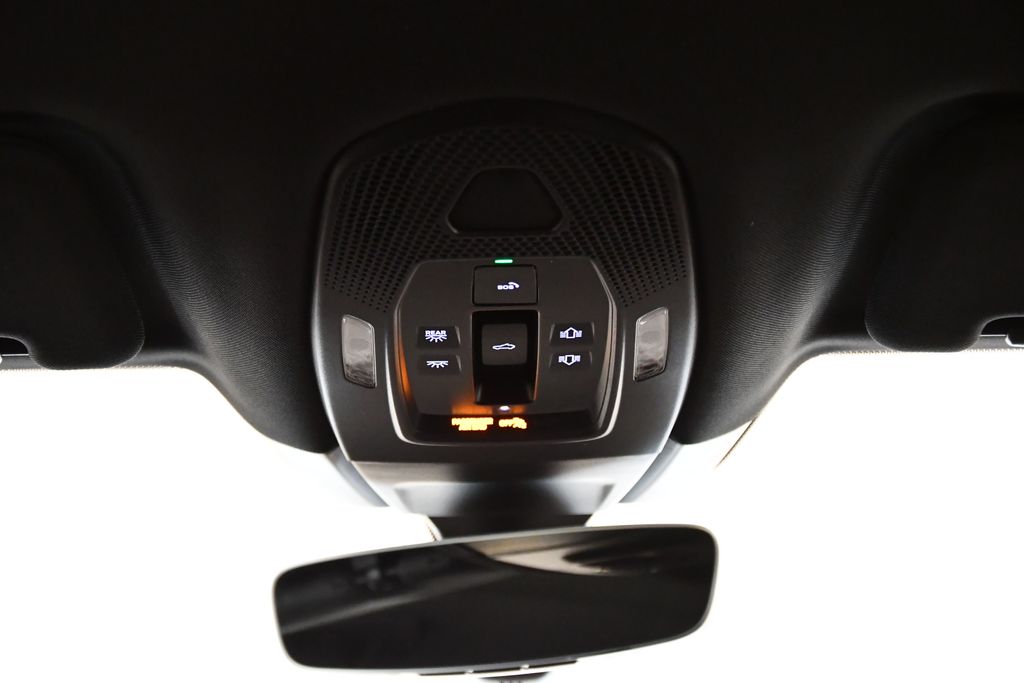 Thumbnail: 2025 Porsche Panamera - 17