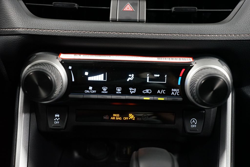 Thumbnail: 2025 Toyota RAV4 - 20