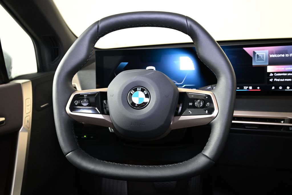 Thumbnail: 2026 BMW iX - 17