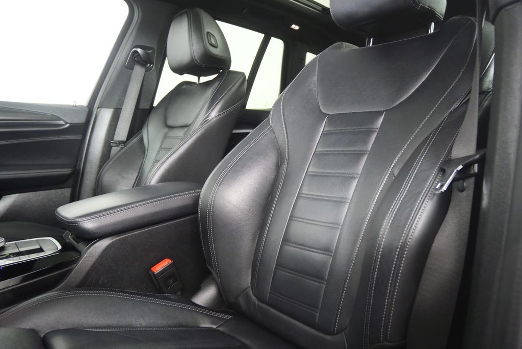 Thumbnail: 2022 BMW X3 - 10