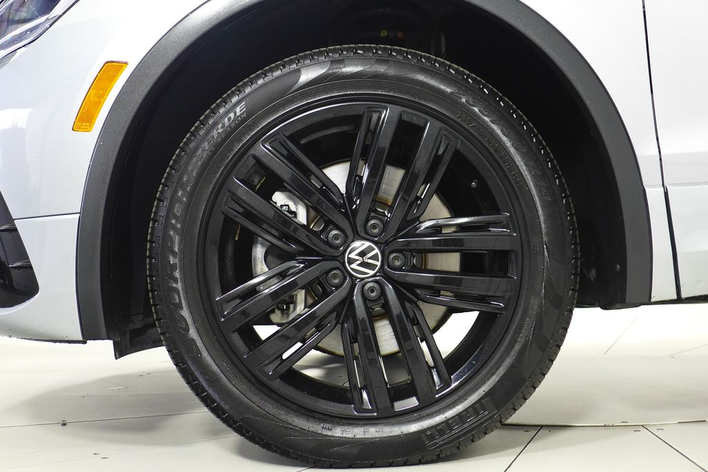 Thumbnail: 2022 Volkswagen Tiguan - 5