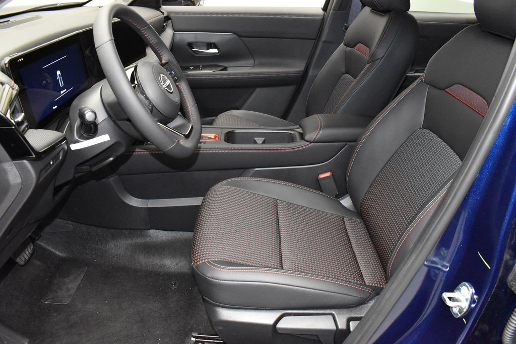 Thumbnail: 2026 Nissan Kicks - 11