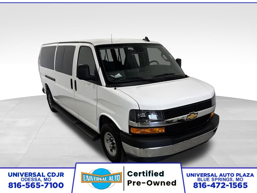 Summit White 2025 Chevrolet Express Van Rear-Wheel Drive 8-Speed Automatic Overdrive