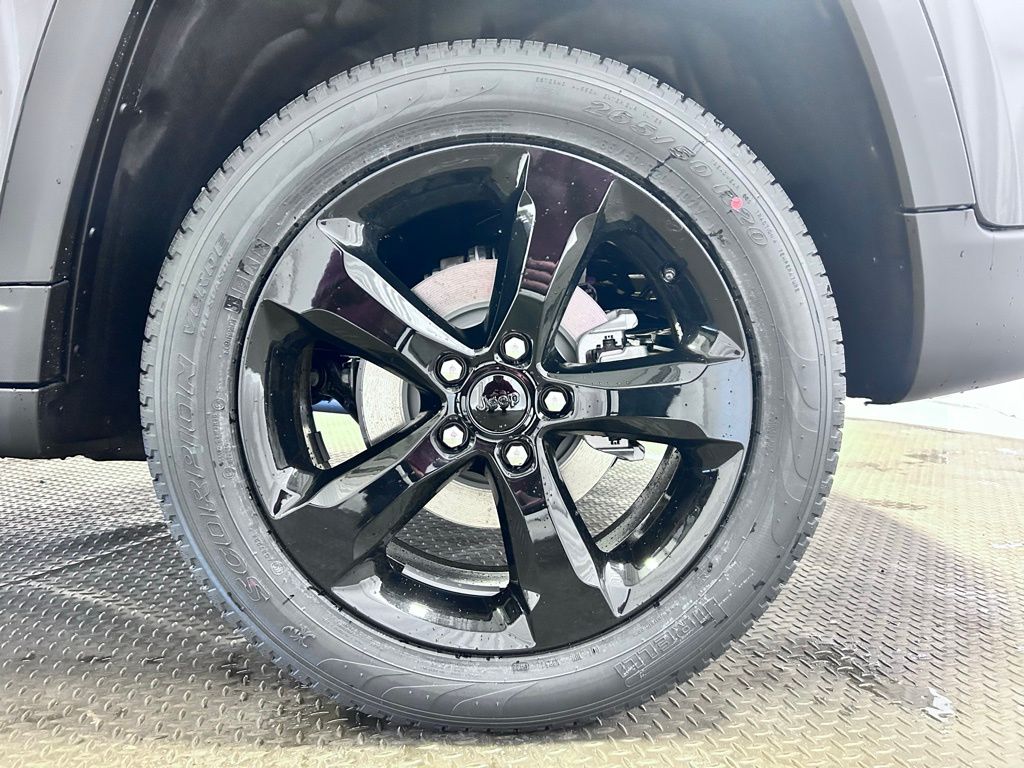 new 2026 Jeep Grand Cherokee car, priced at $49,995