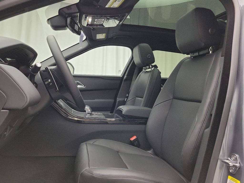 Thumbnail: 2025 Land Rover Range Rover Velar - 8