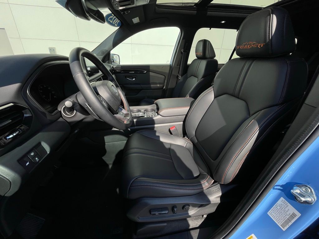 Thumbnail: 2025 Honda Pilot - 30