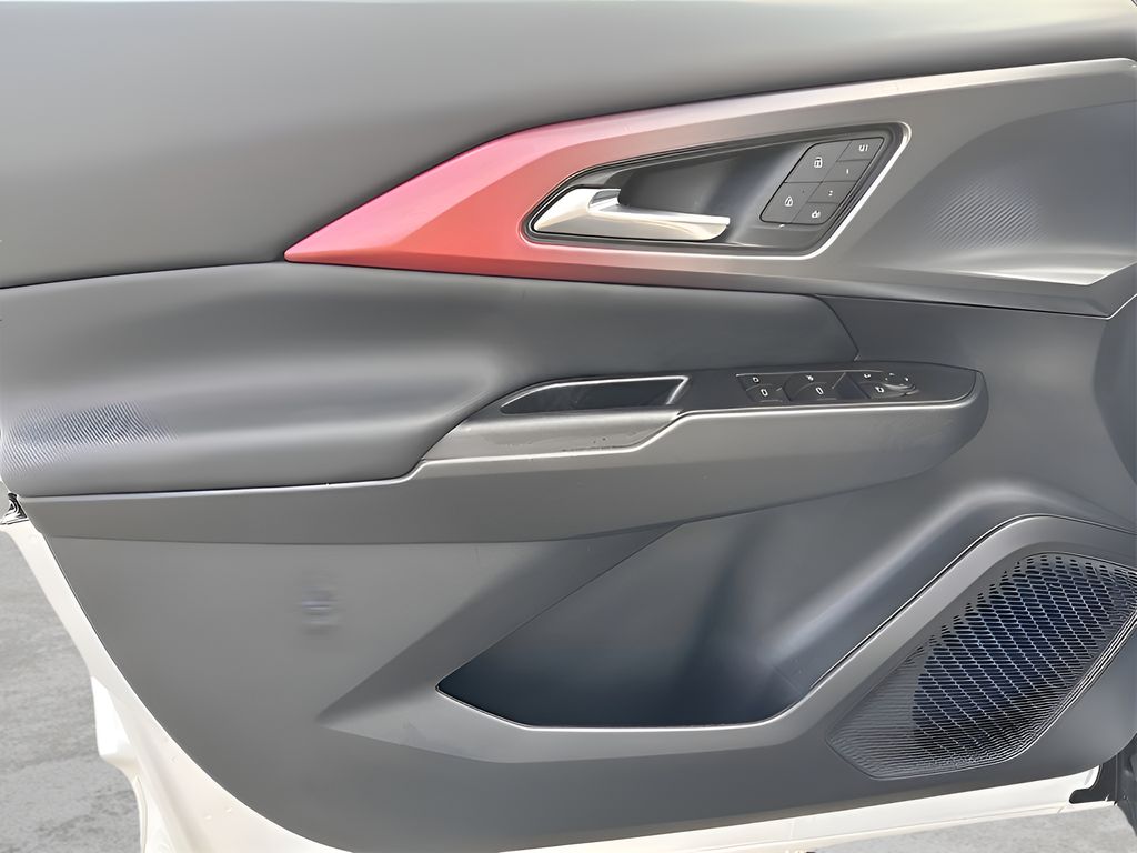 2025 Chevrolet Equinox EV RS - Photo 25